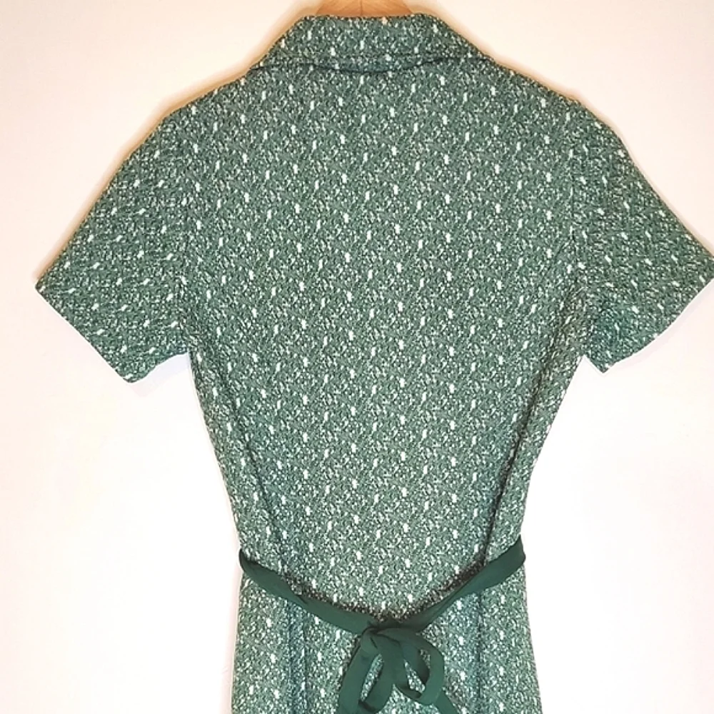 Speedy Green 70s Athletic Polyester Zip-Up Dress with Waist Tie - Picture 13 of 14